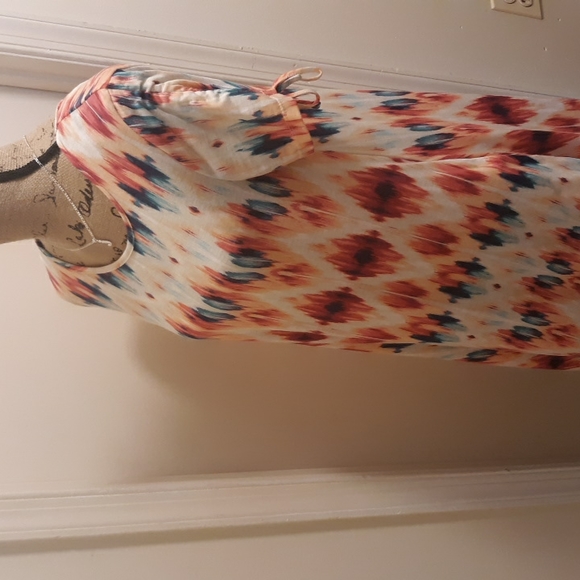 A colorful comfortable dress with pockets - Picture 2 of 7